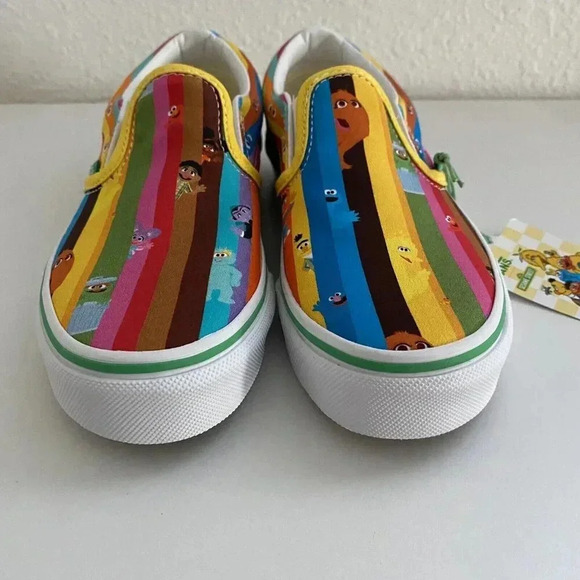 VANS X SESAME STREET Kids Classic Slip Ons Sneakers Shoes US Size 1.5 NEW! - Picture 4 of 12